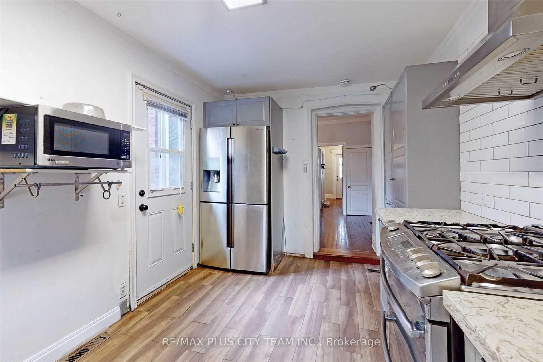 Photo 16 of Unit Upper, 303 Old Weston Road, Toronto, Weston-Pellam Park — HOMEH
