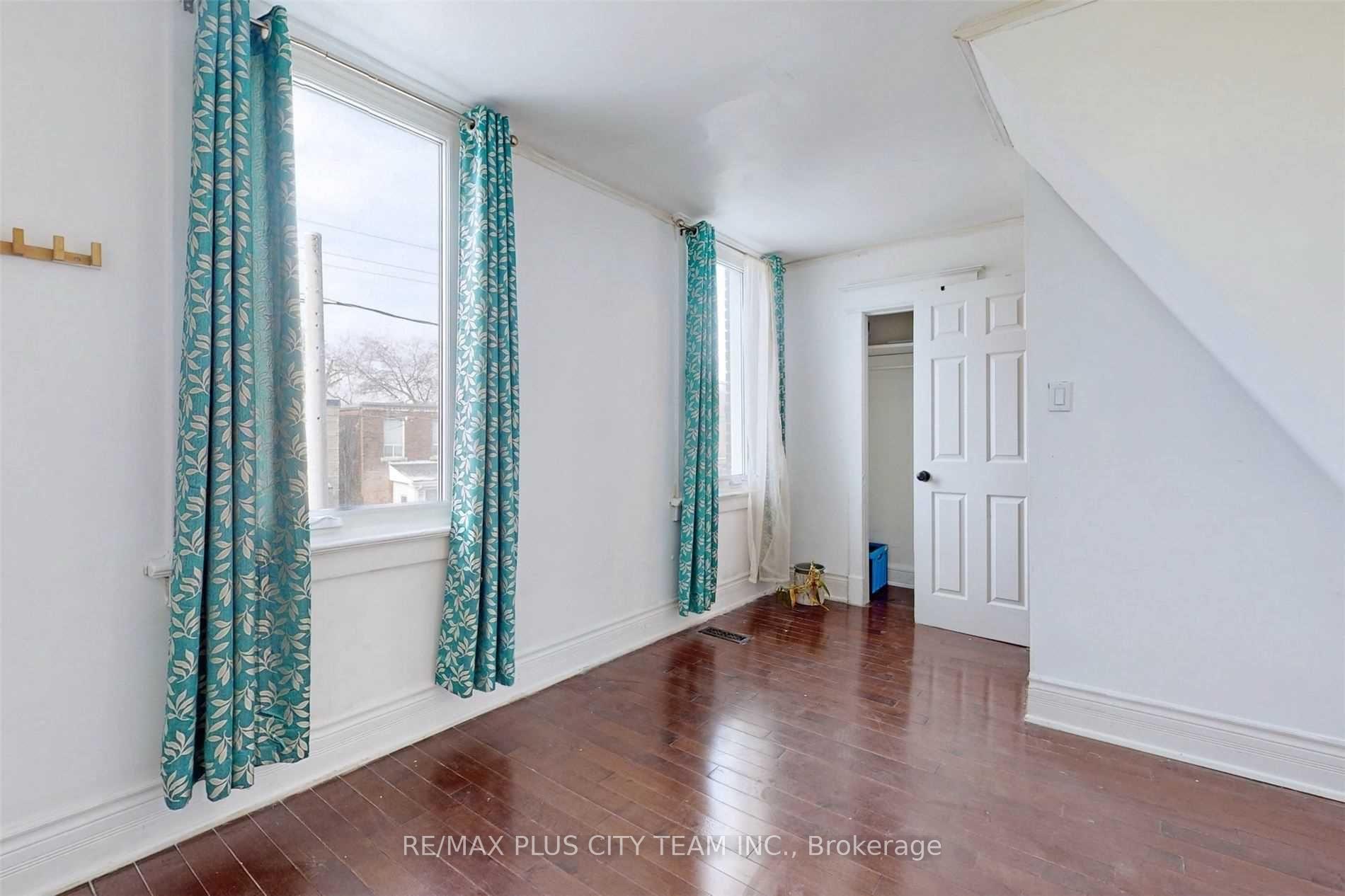 Photo 19 of Unit Upper, 303 Old Weston Road, Toronto, Weston-Pellam Park — HOMEH