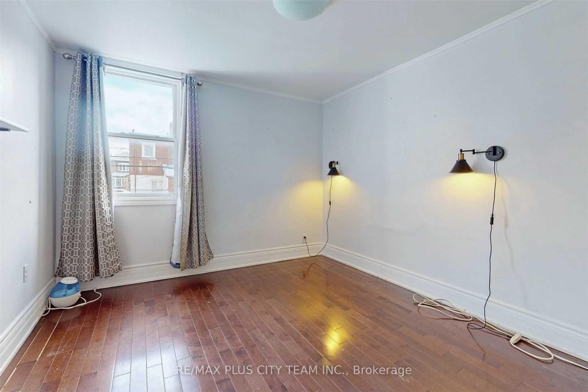 Photo 22 of Unit Upper, 303 Old Weston Road, Toronto, Weston-Pellam Park — HOMEH