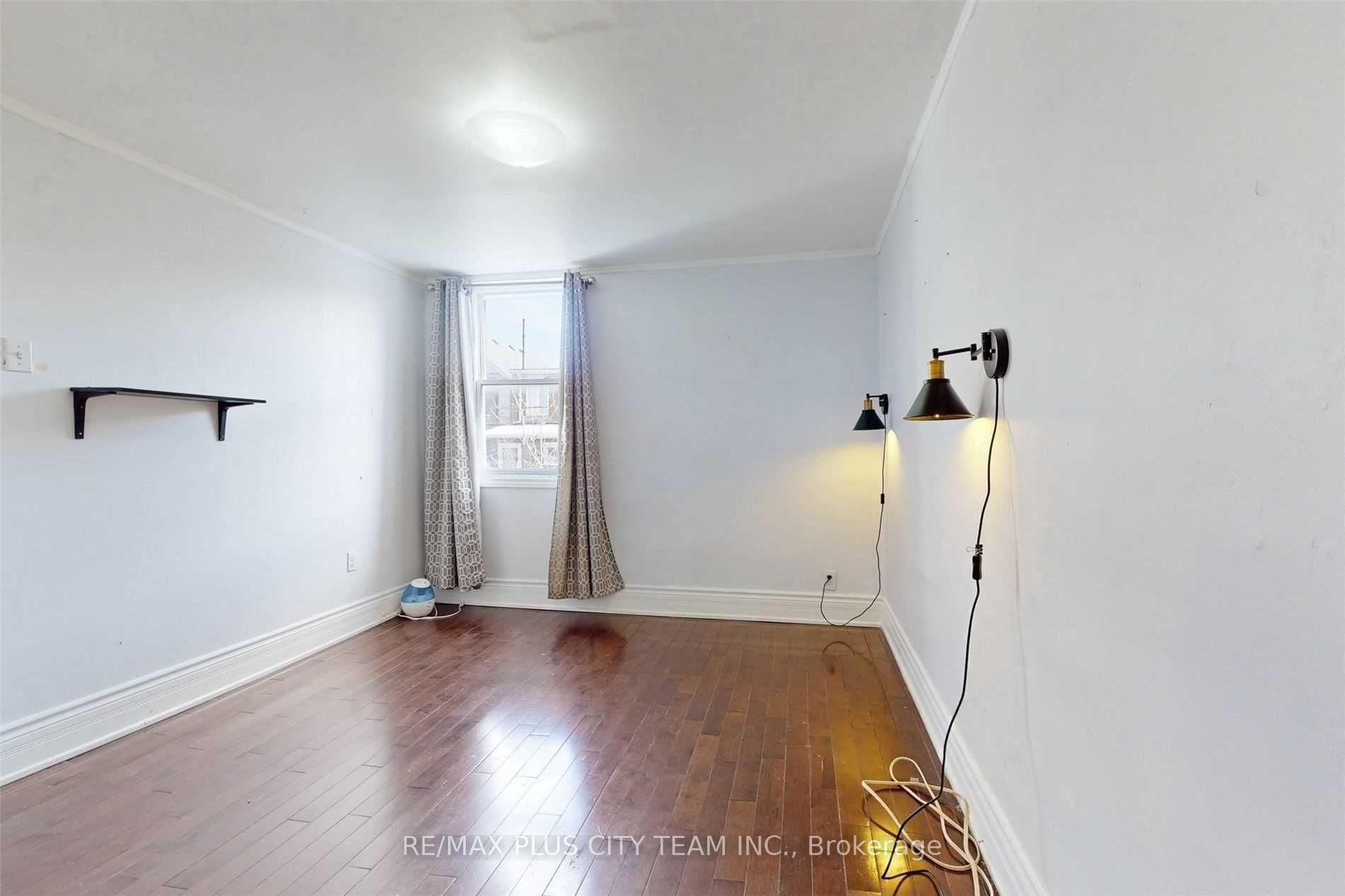 Photo 23 of Unit Upper, 303 Old Weston Road, Toronto, Weston-Pellam Park — HOMEH