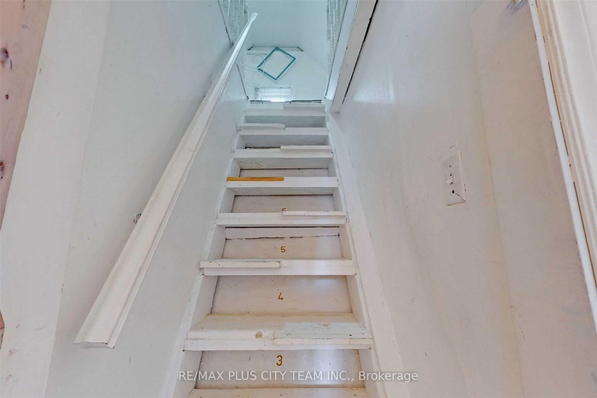 Photo 27 of Unit Upper, 303 Old Weston Road, Toronto, Weston-Pellam Park — HOMEH