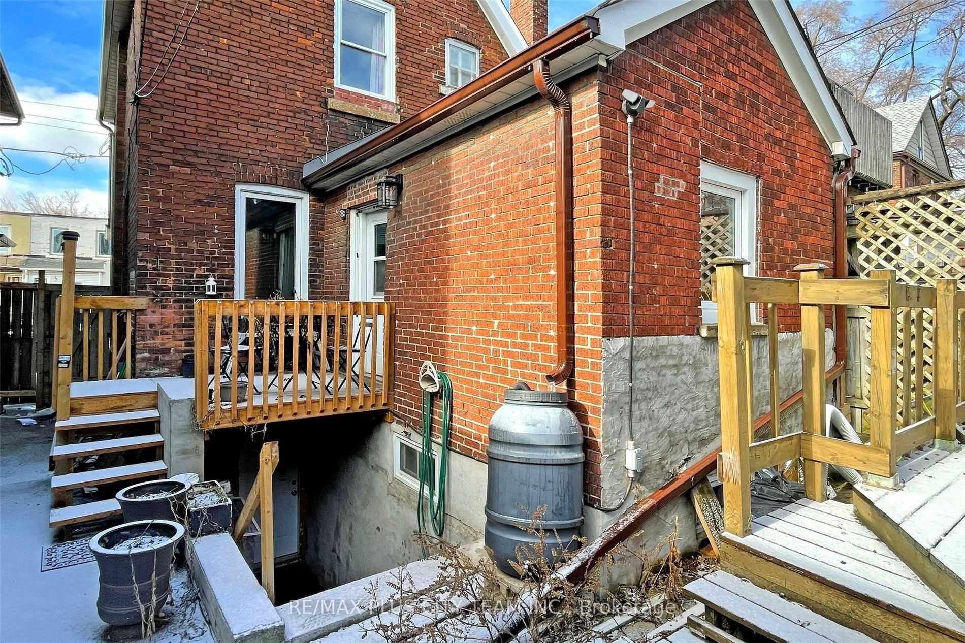 Photo 34 of Unit Upper, 303 Old Weston Road, Toronto, Weston-Pellam Park — HOMEH
