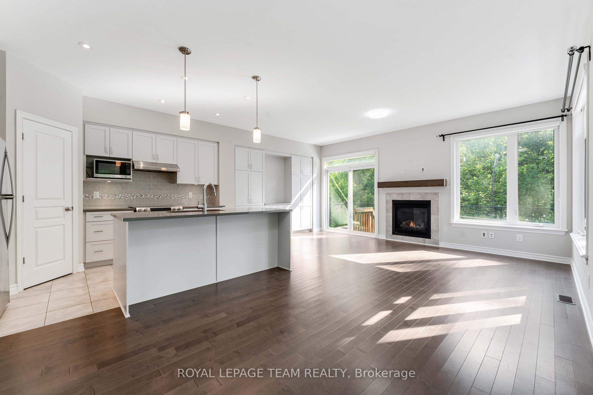 Photo 18 of 562 Rowers Way, Ottawa, Riverside South/Gloucester Glen — HOMEH