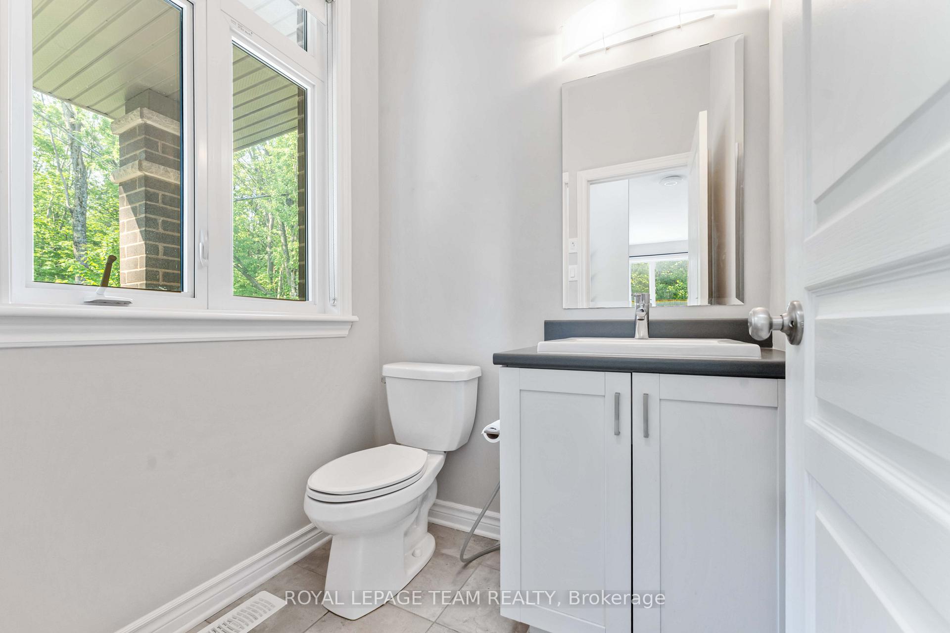 Photo 12 of 562 Rowers Way, Ottawa, Riverside South/Gloucester Glen — HOMEH