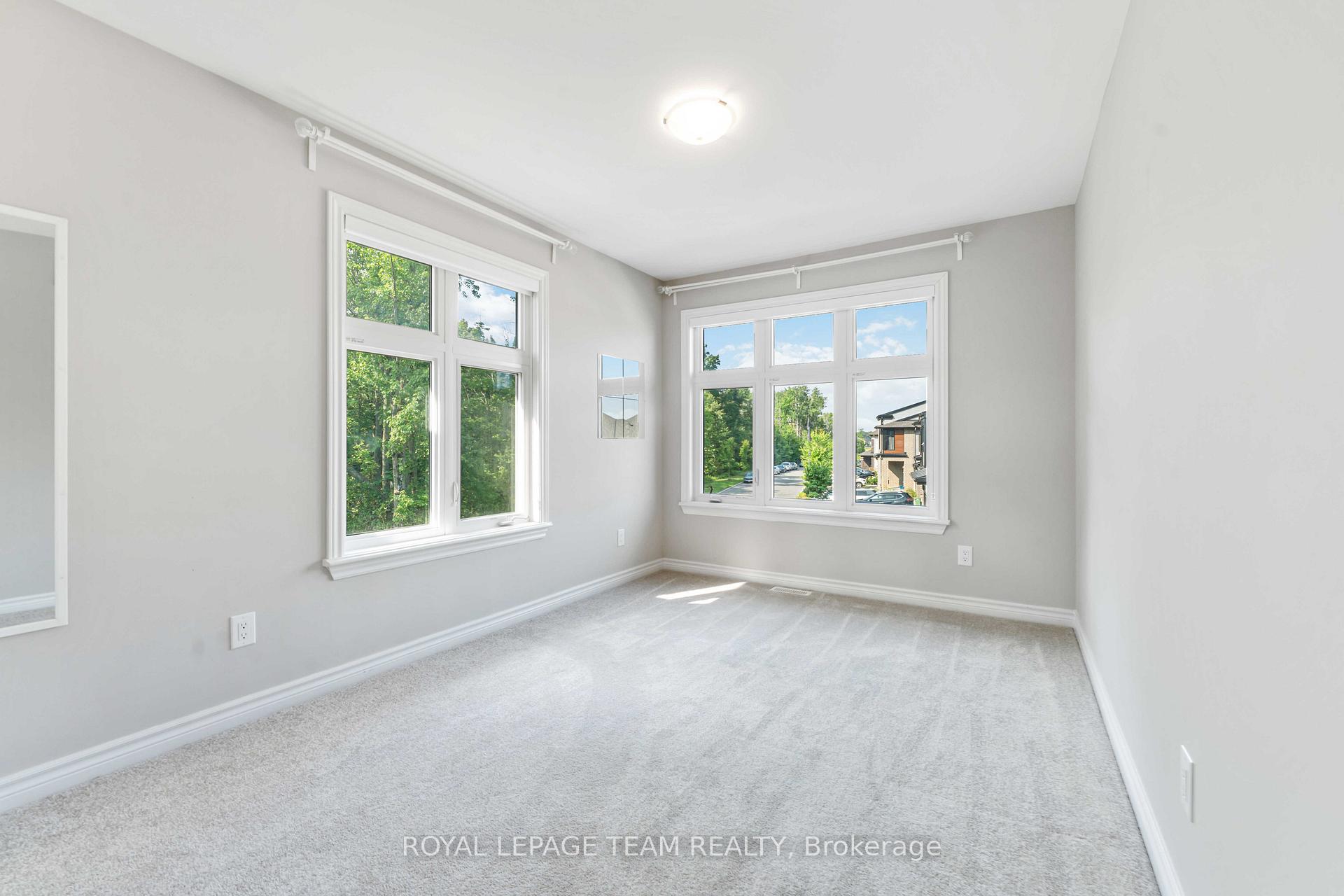 Photo 16 of 562 Rowers Way, Ottawa, Riverside South/Gloucester Glen — HOMEH