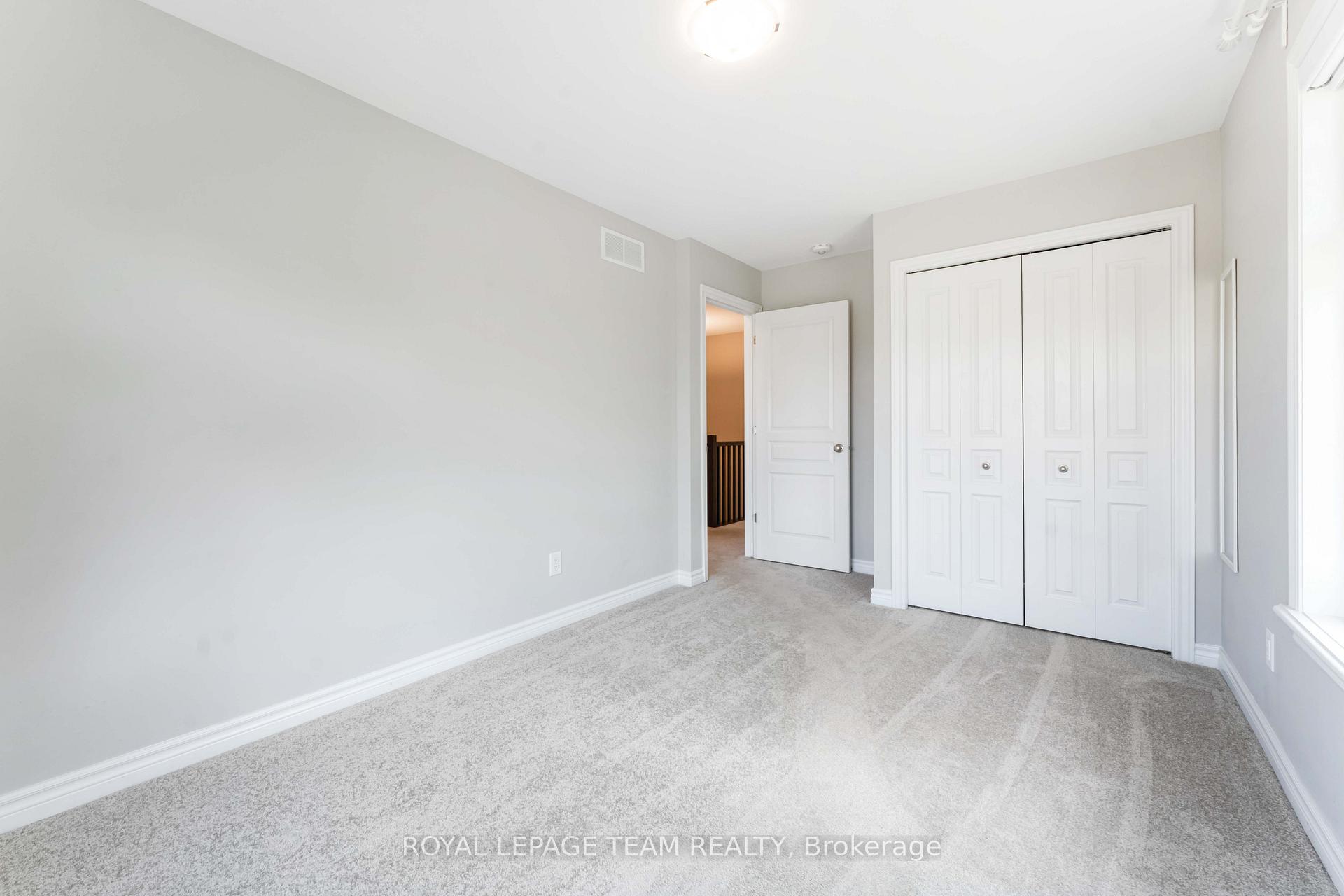 Photo 20 of 562 Rowers Way, Ottawa, Riverside South/Gloucester Glen — HOMEH