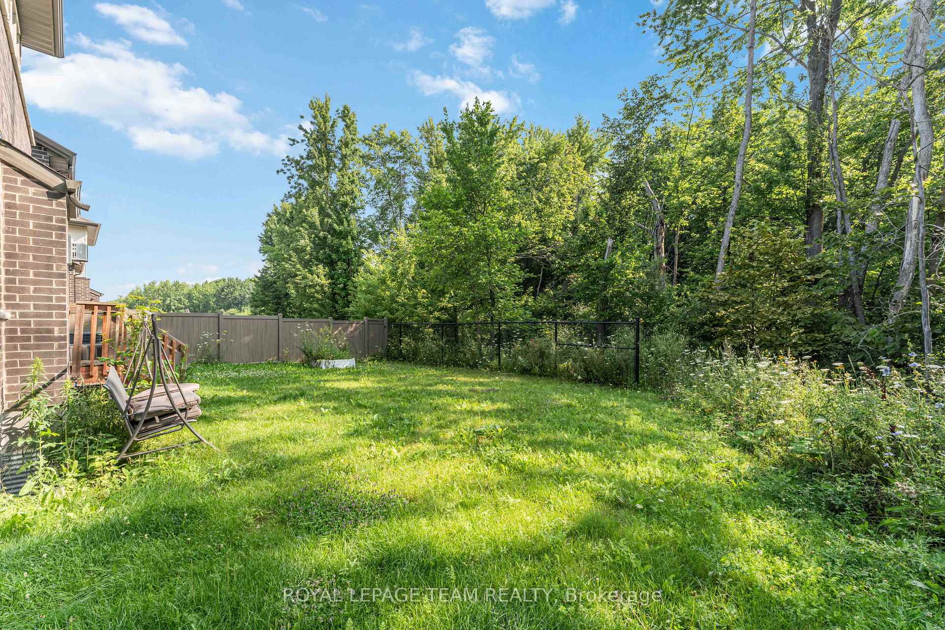 Photo 30 of 562 Rowers Way, Ottawa, Riverside South/Gloucester Glen — HOMEH