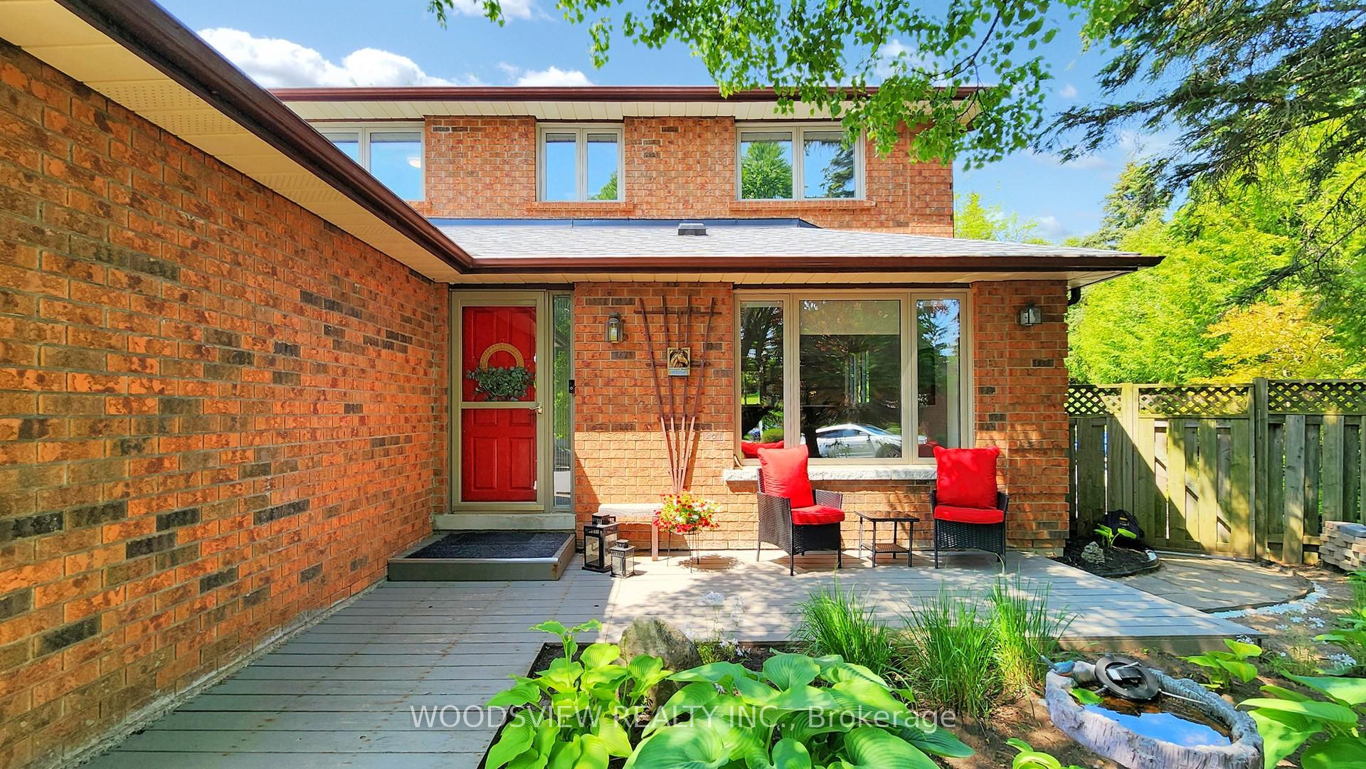 Photo 2 of 63 Ewen Drive, Uxbridge — HOMEH