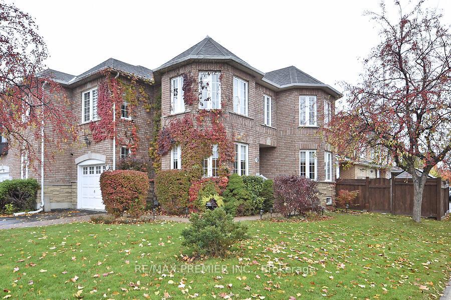 Photo 1 of 48 Pottery Place, Vaughan, East Woodbridge — HOMEH