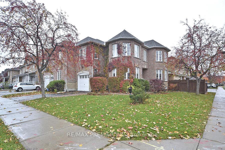 Photo 2 of 48 Pottery Place, Vaughan, East Woodbridge — HOMEH