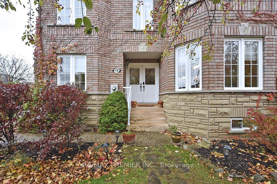 Photo 4 of 48 Pottery Place, Vaughan, East Woodbridge — HOMEH
