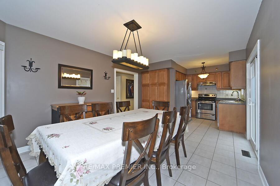 Photo 9 of 48 Pottery Place, Vaughan, East Woodbridge — HOMEH