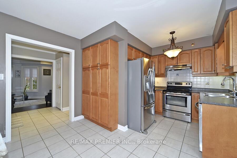 Photo 10 of 48 Pottery Place, Vaughan, East Woodbridge — HOMEH
