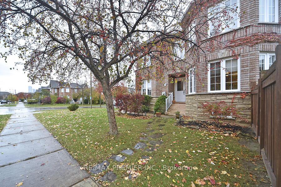 Photo 38 of 48 Pottery Place, Vaughan, East Woodbridge — HOMEH