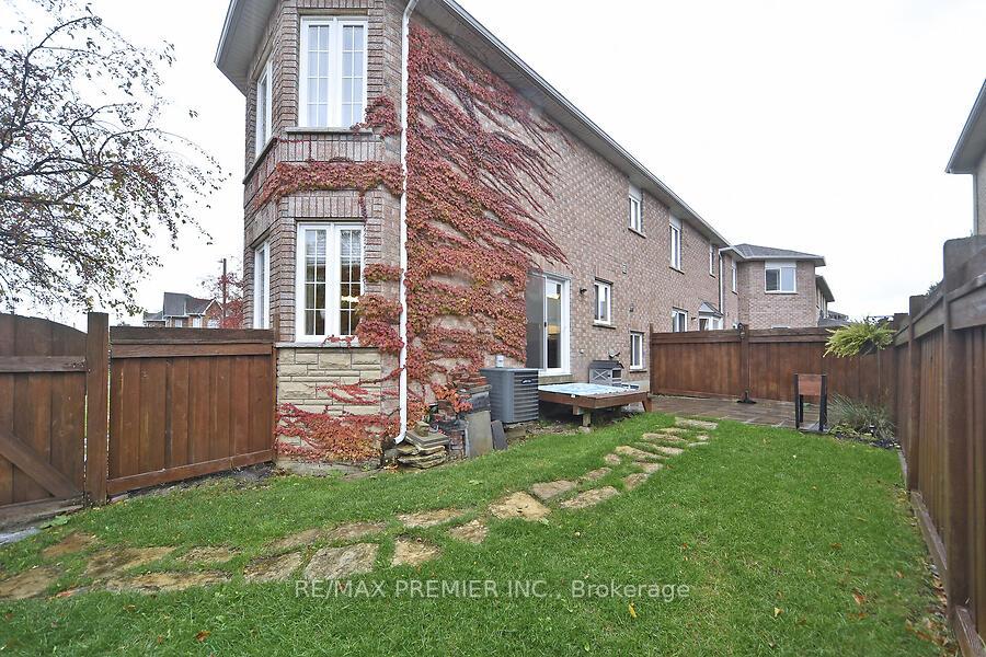 Photo 41 of 48 Pottery Place, Vaughan, East Woodbridge — HOMEH