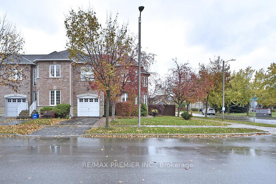 Photo 45 of 48 Pottery Place, Vaughan, East Woodbridge — HOMEH