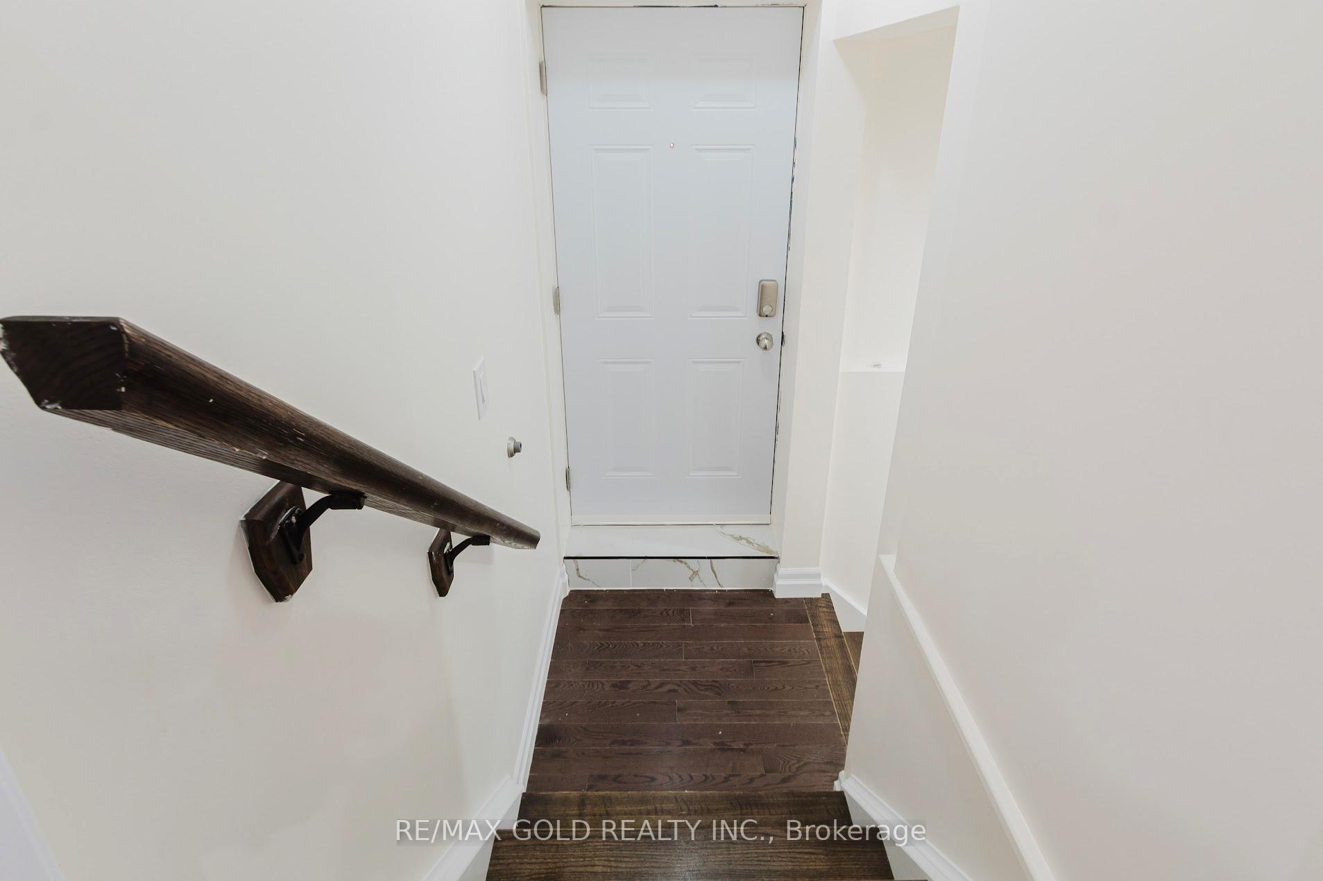 Photo 4 of 349 Bamberg Crescent, Waterloo — HOMEH