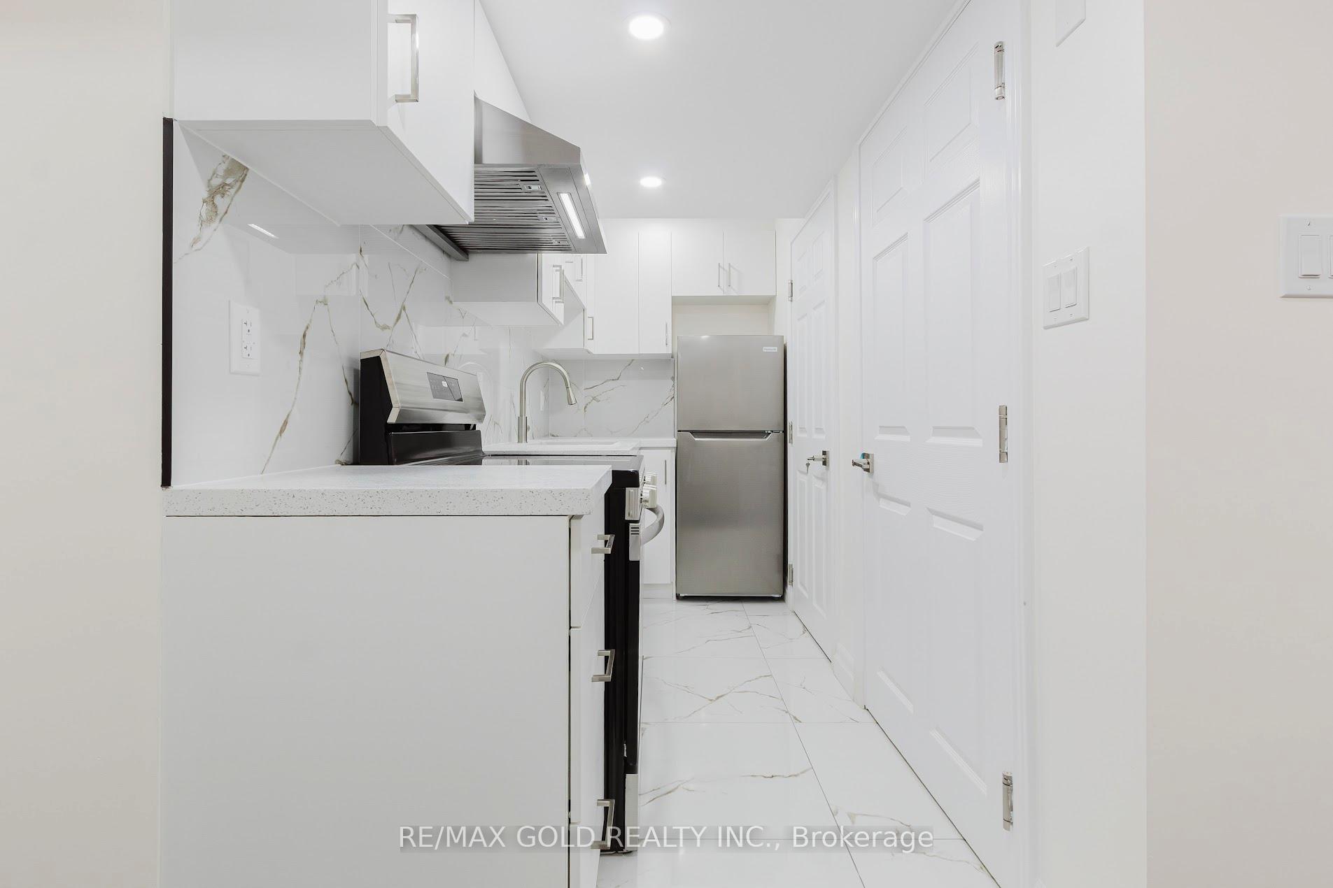 Photo 7 of 349 Bamberg Crescent, Waterloo — HOMEH