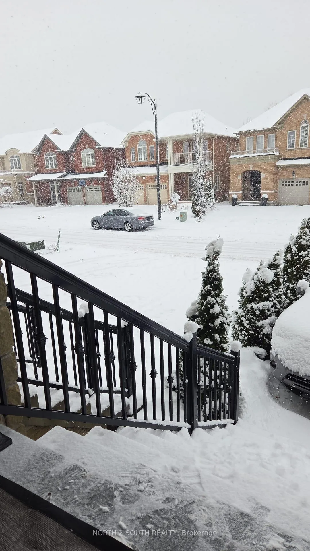 Photo 12 of Unit Upper, 34 Straw Cutter Gate, Vaughan, Patterson — HOMEH