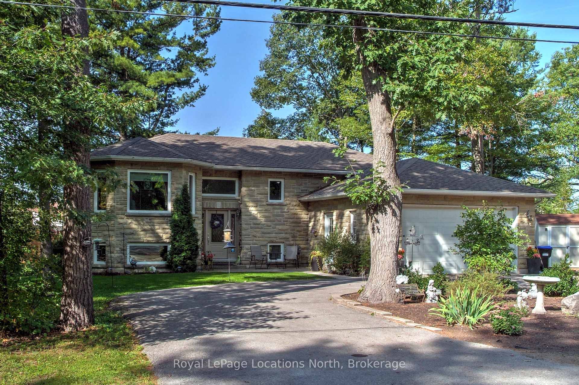 Photo 3 of 94 Oxbow Park Drive, Wasaga Beach — HOMEH