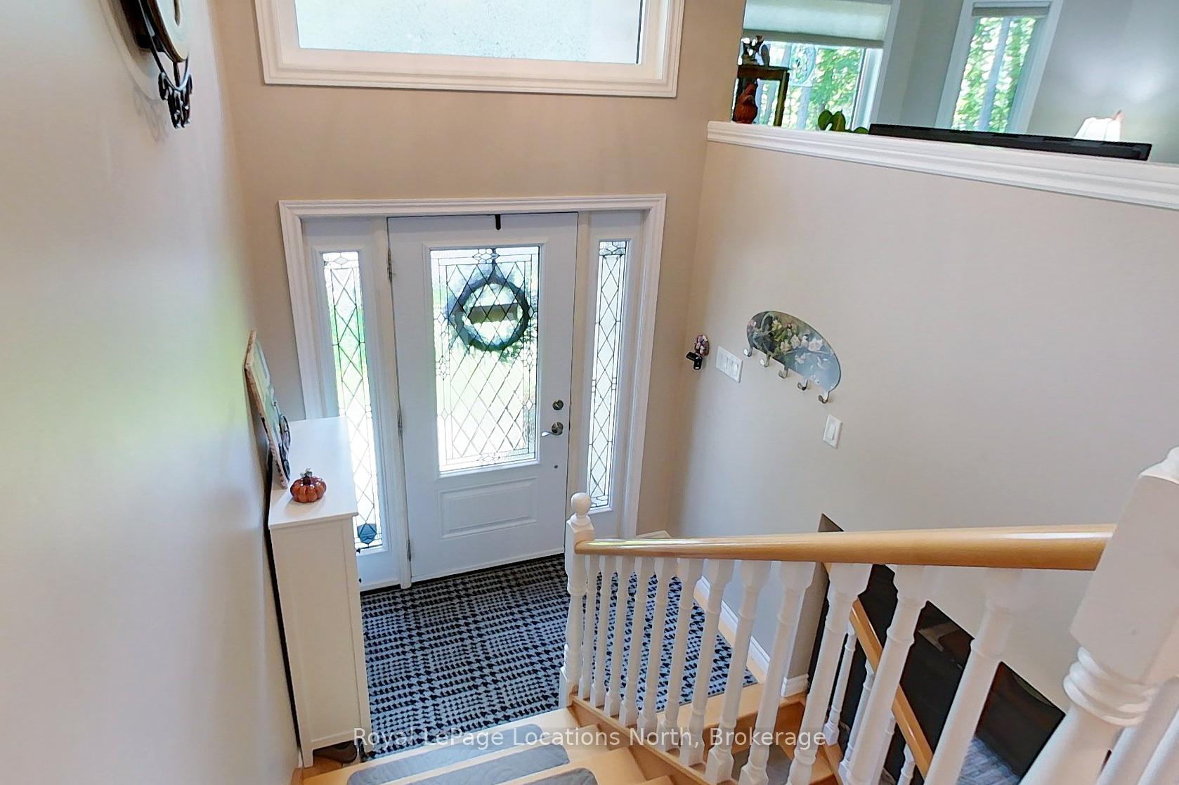Photo 5 of 94 Oxbow Park Drive, Wasaga Beach — HOMEH