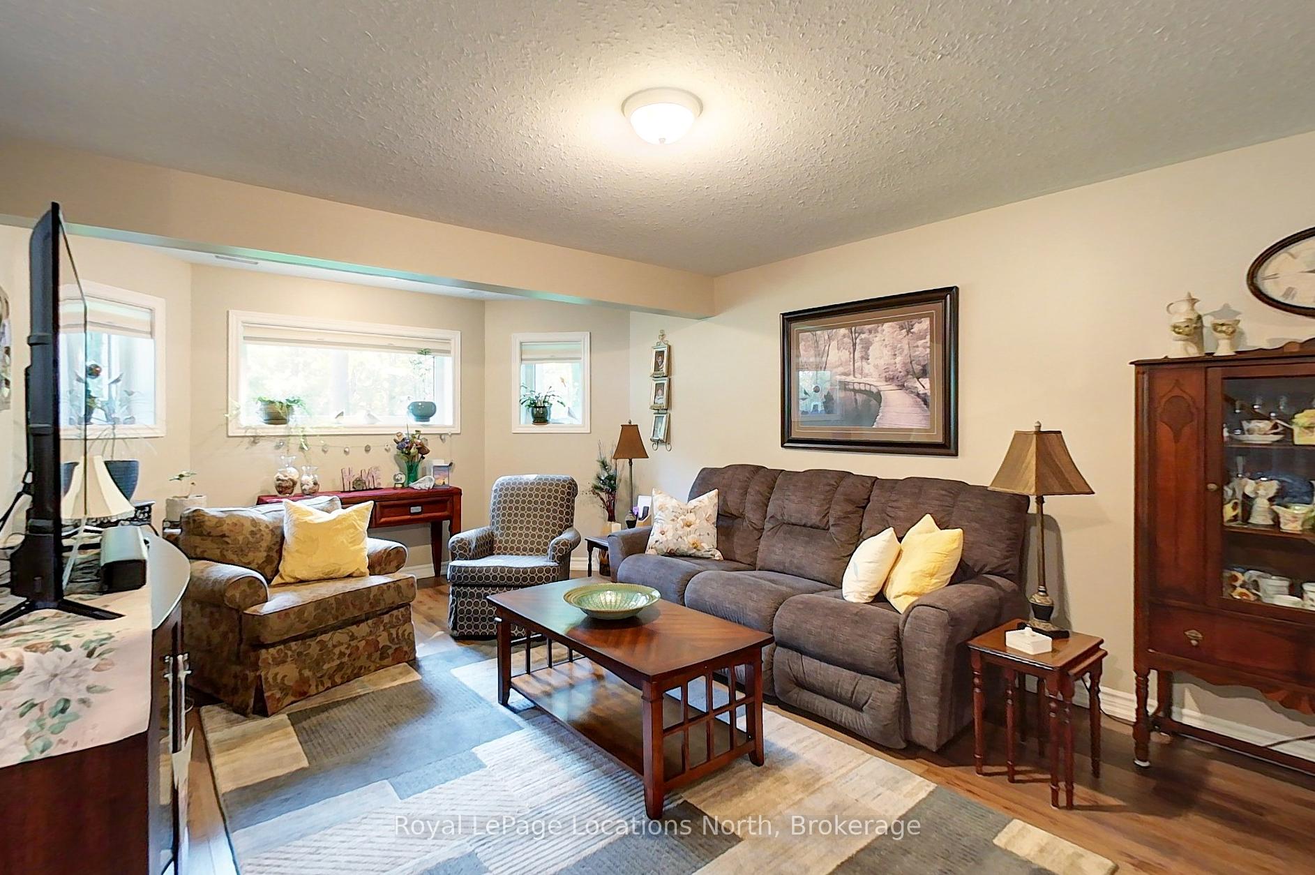 Photo 26 of 94 Oxbow Park Drive, Wasaga Beach — HOMEH