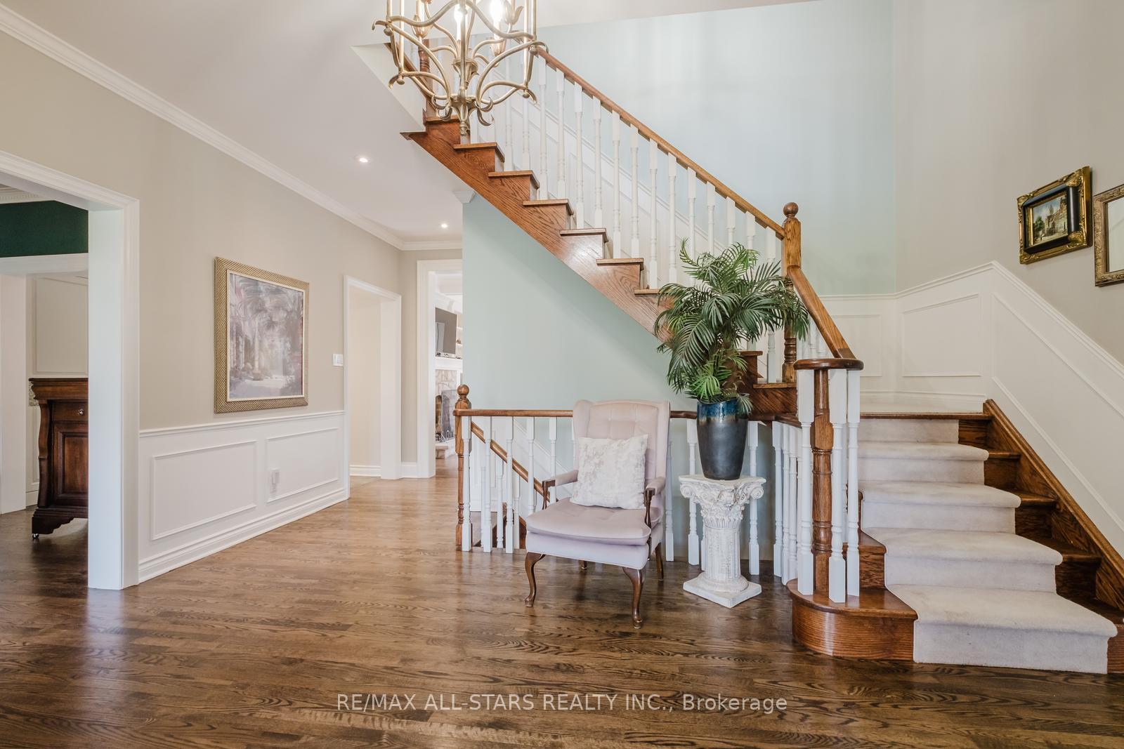Photo 7 of 12 Oakview Place, Uxbridge, Rural Uxbridge — HOMEH
