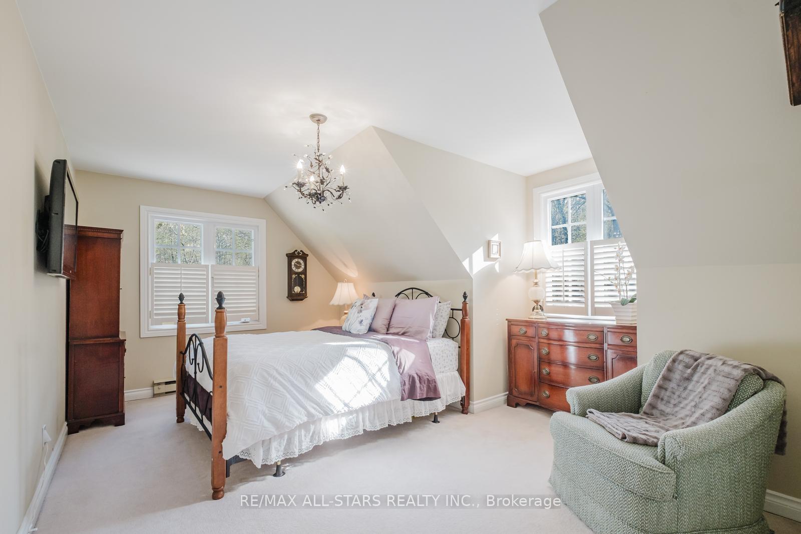 Photo 32 of 12 Oakview Place, Uxbridge, Rural Uxbridge — HOMEH
