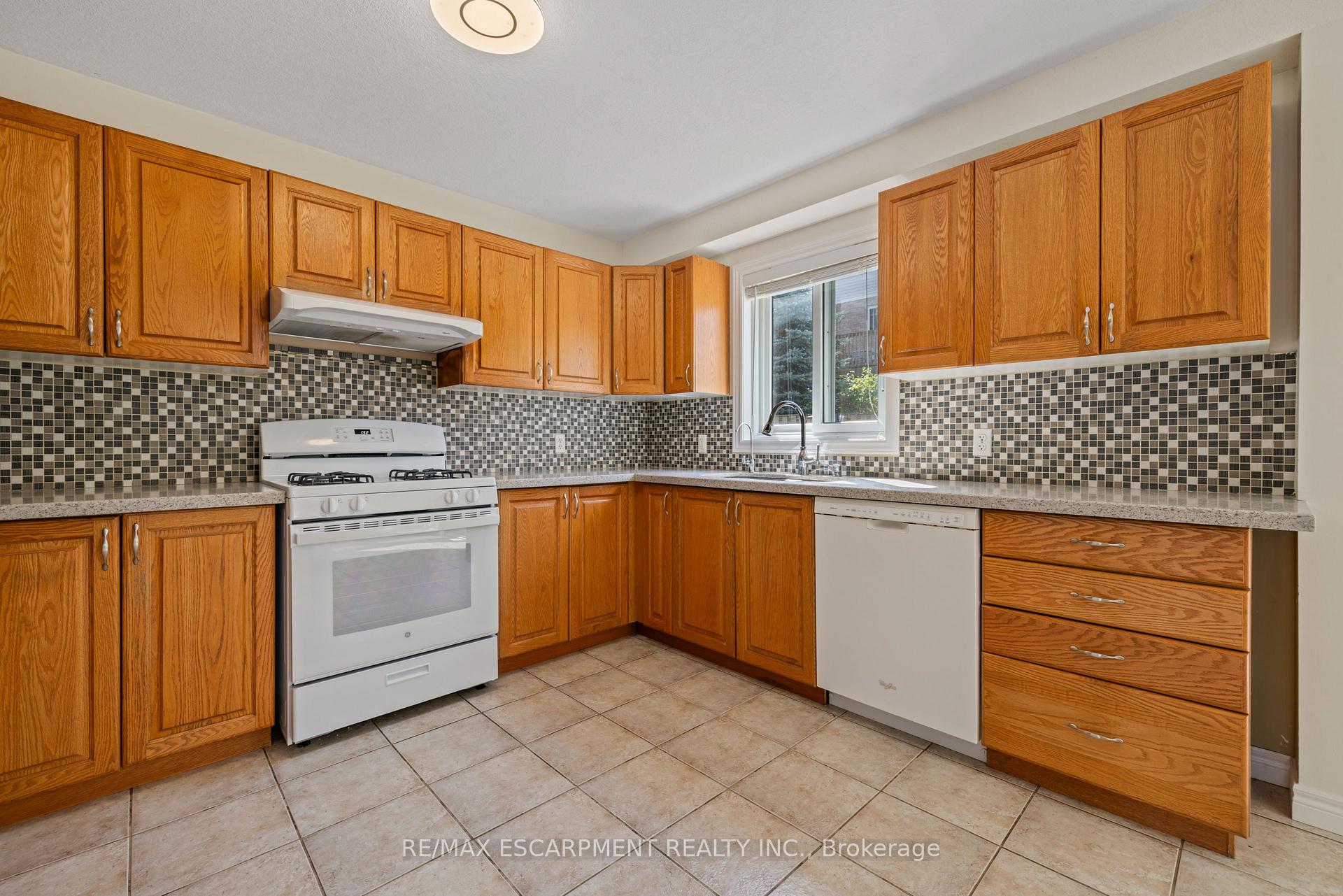 Photo 11 of Unit A, 695 Wild Ginger Avenue, Waterloo — HOMEH