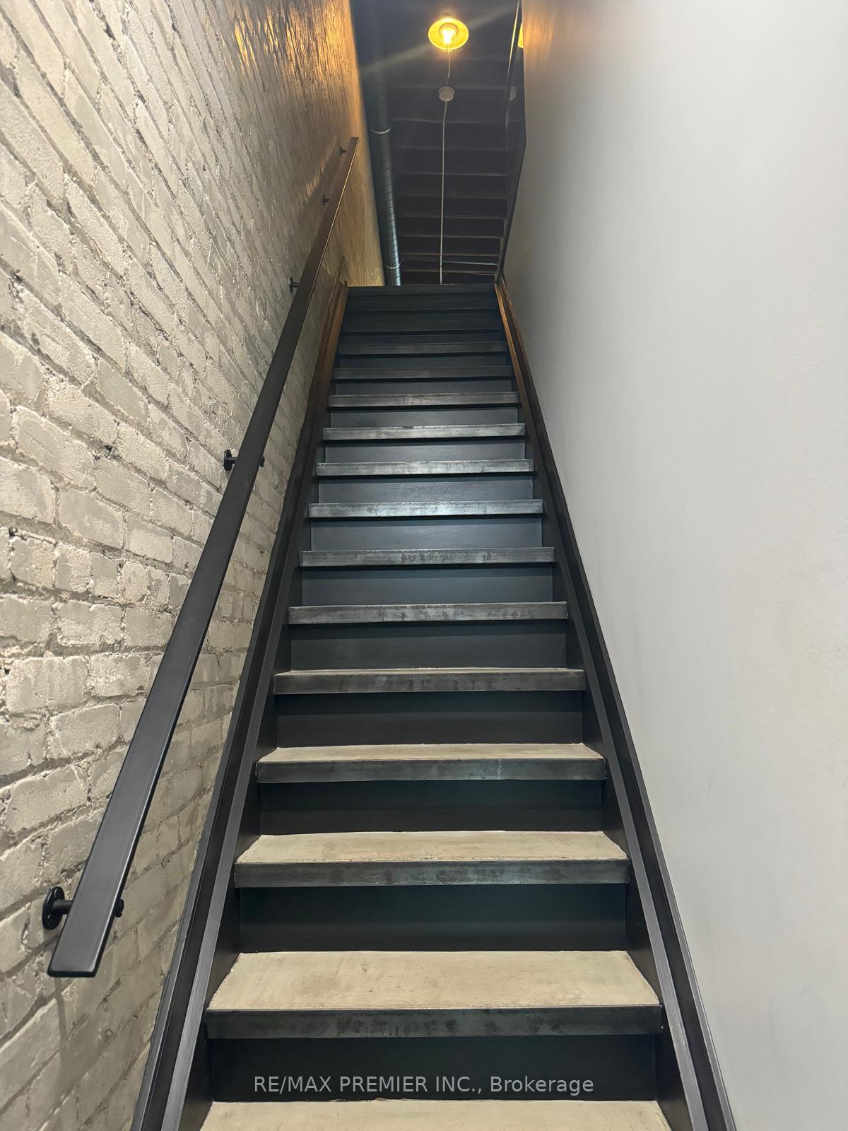 Photo 3 of Unit Upper Unit, 1696 St Clair Avenue W, Toronto, Weston-Pellam Park — HOMEH