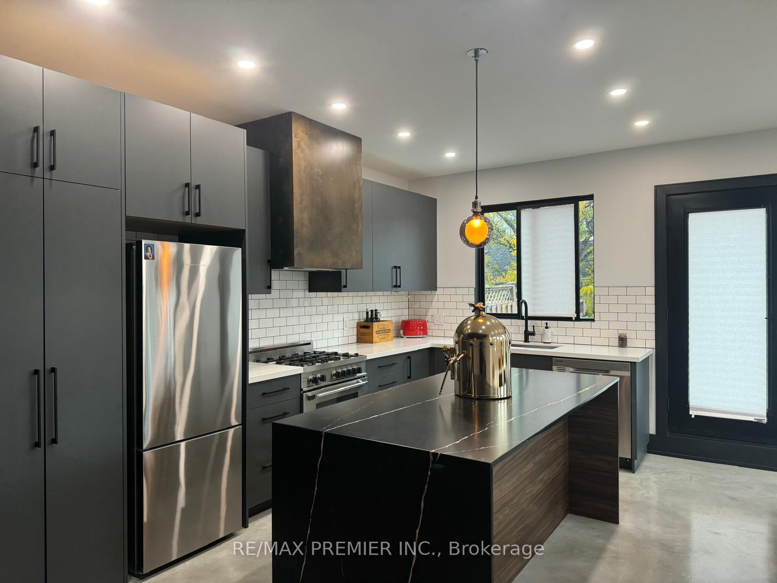 Photo 6 of Unit Upper Unit, 1696 St Clair Avenue W, Toronto, Weston-Pellam Park — HOMEH