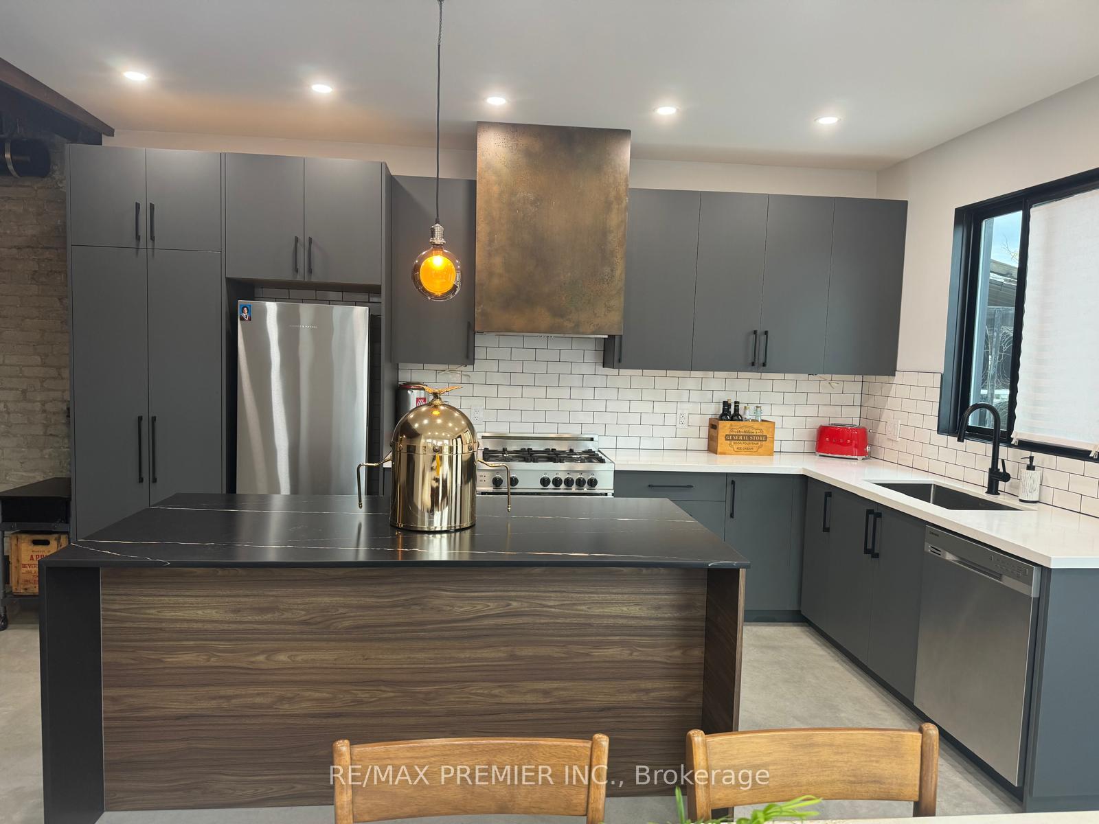 Photo 7 of Unit Upper Unit, 1696 St Clair Avenue W, Toronto, Weston-Pellam Park — HOMEH