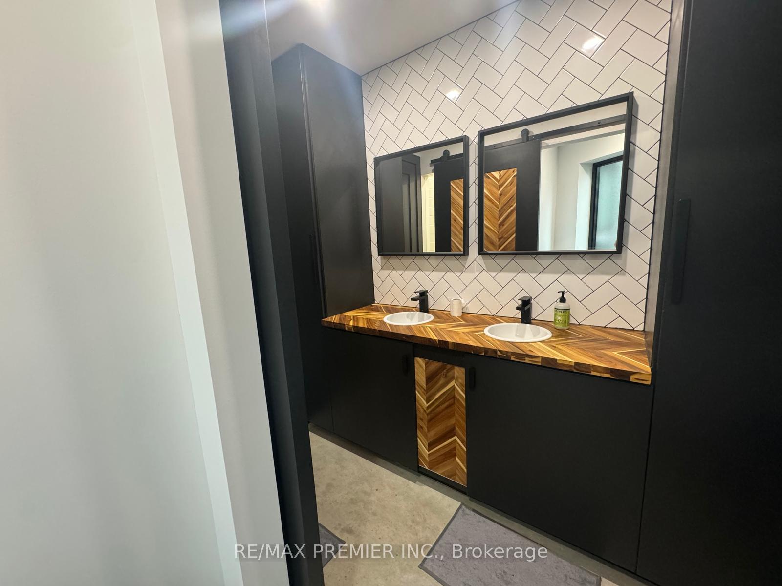 Photo 13 of Unit Upper Unit, 1696 St Clair Avenue W, Toronto, Weston-Pellam Park — HOMEH