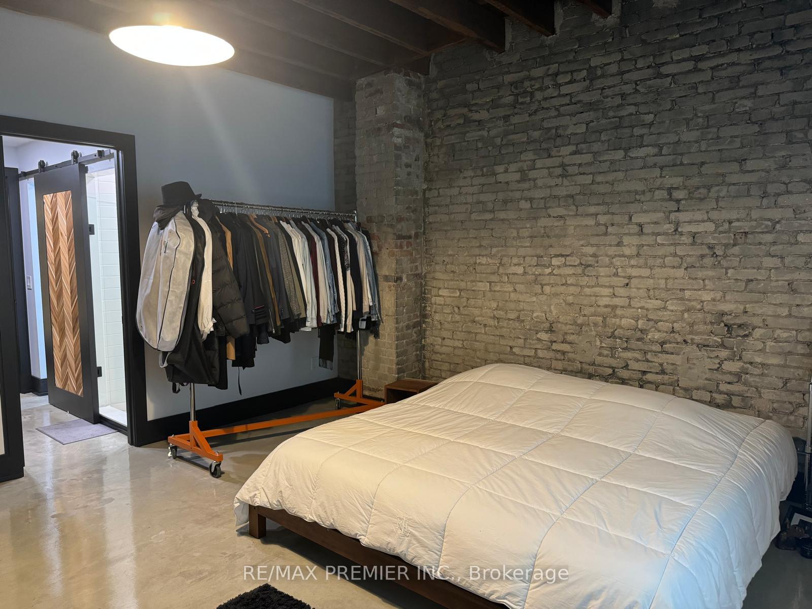 Photo 16 of Unit Upper Unit, 1696 St Clair Avenue W, Toronto, Weston-Pellam Park — HOMEH