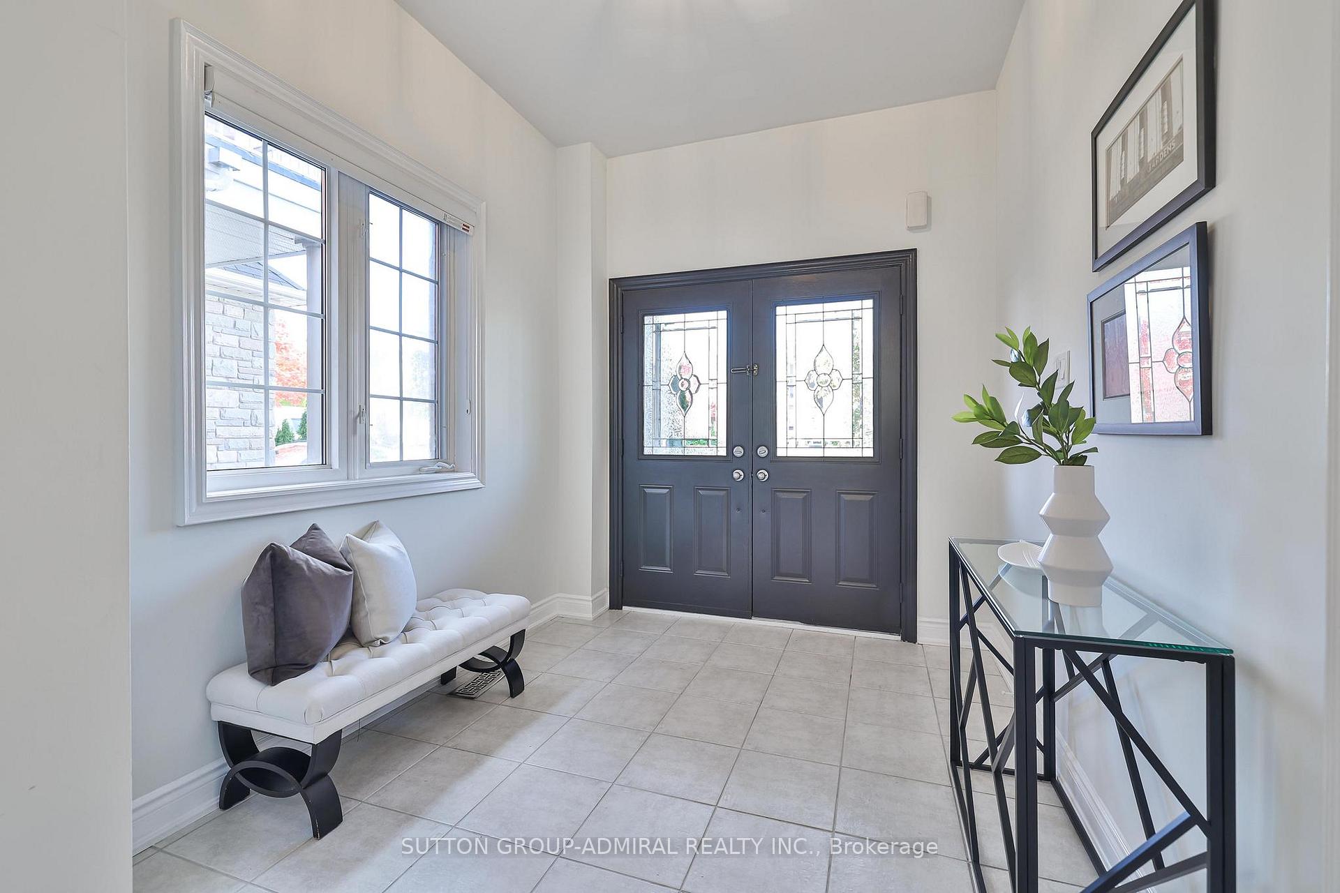 Photo 4 of 473 Apple Blossom Drive, Vaughan, Patterson — HOMEH