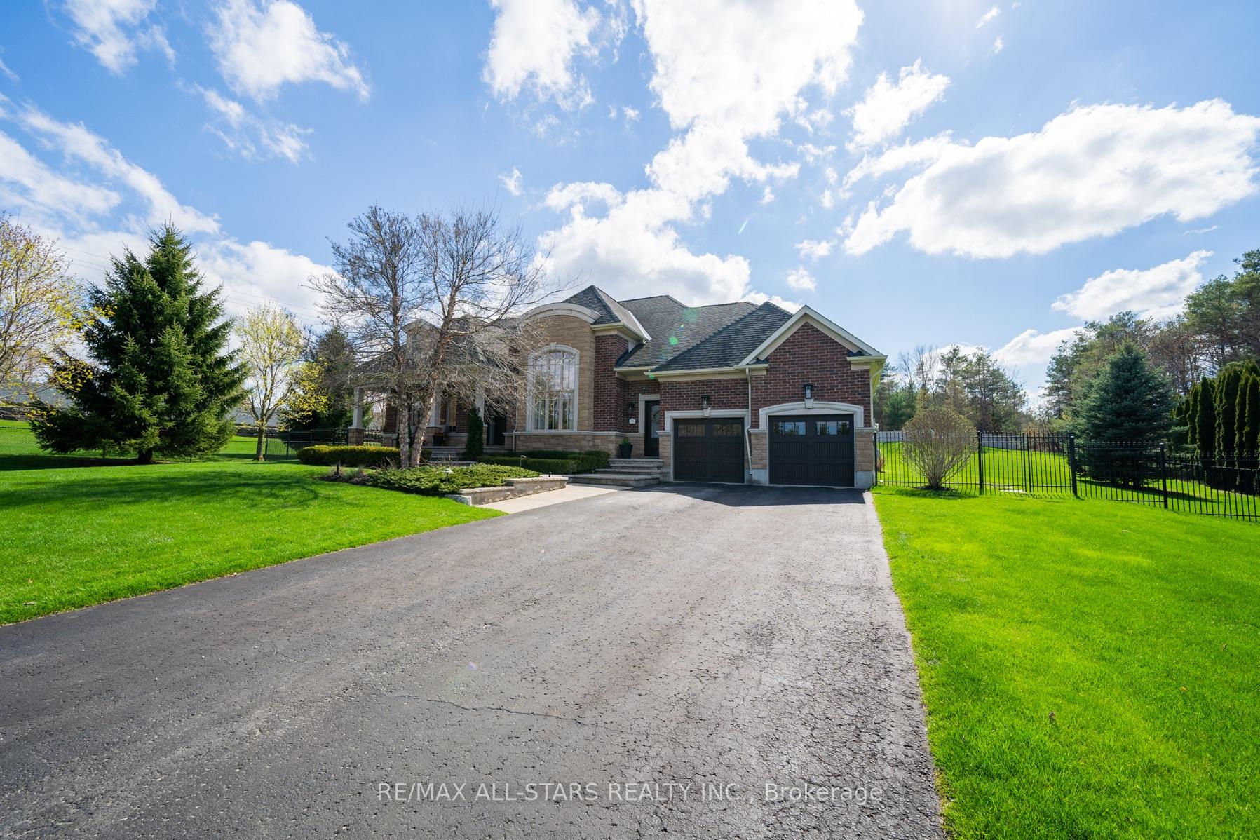 Photo 2 of 78 Wyndance Way, Uxbridge, Rural Uxbridge — HOMEH