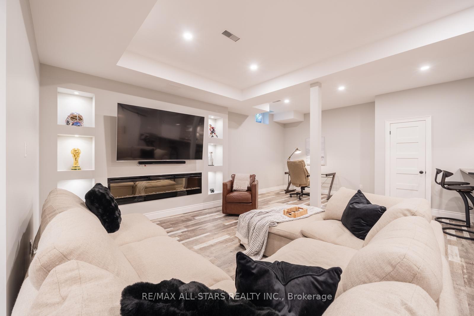 Photo 34 of 78 Wyndance Way, Uxbridge, Rural Uxbridge — HOMEH