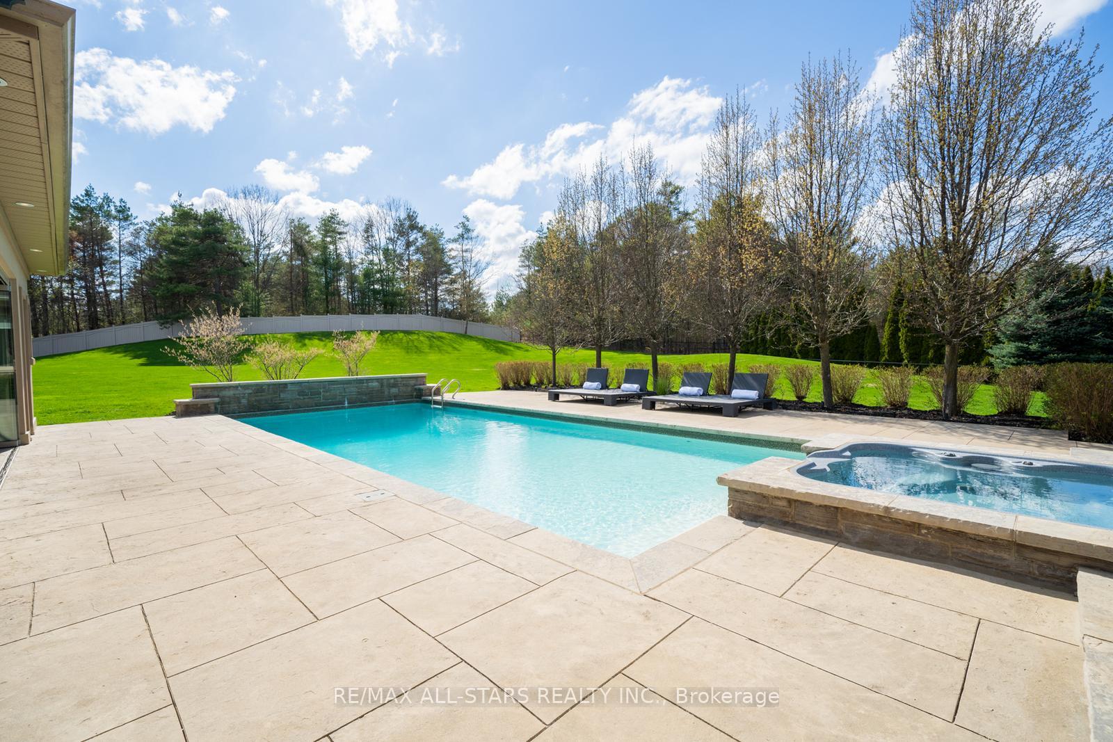 Photo 43 of 78 Wyndance Way, Uxbridge, Rural Uxbridge — HOMEH