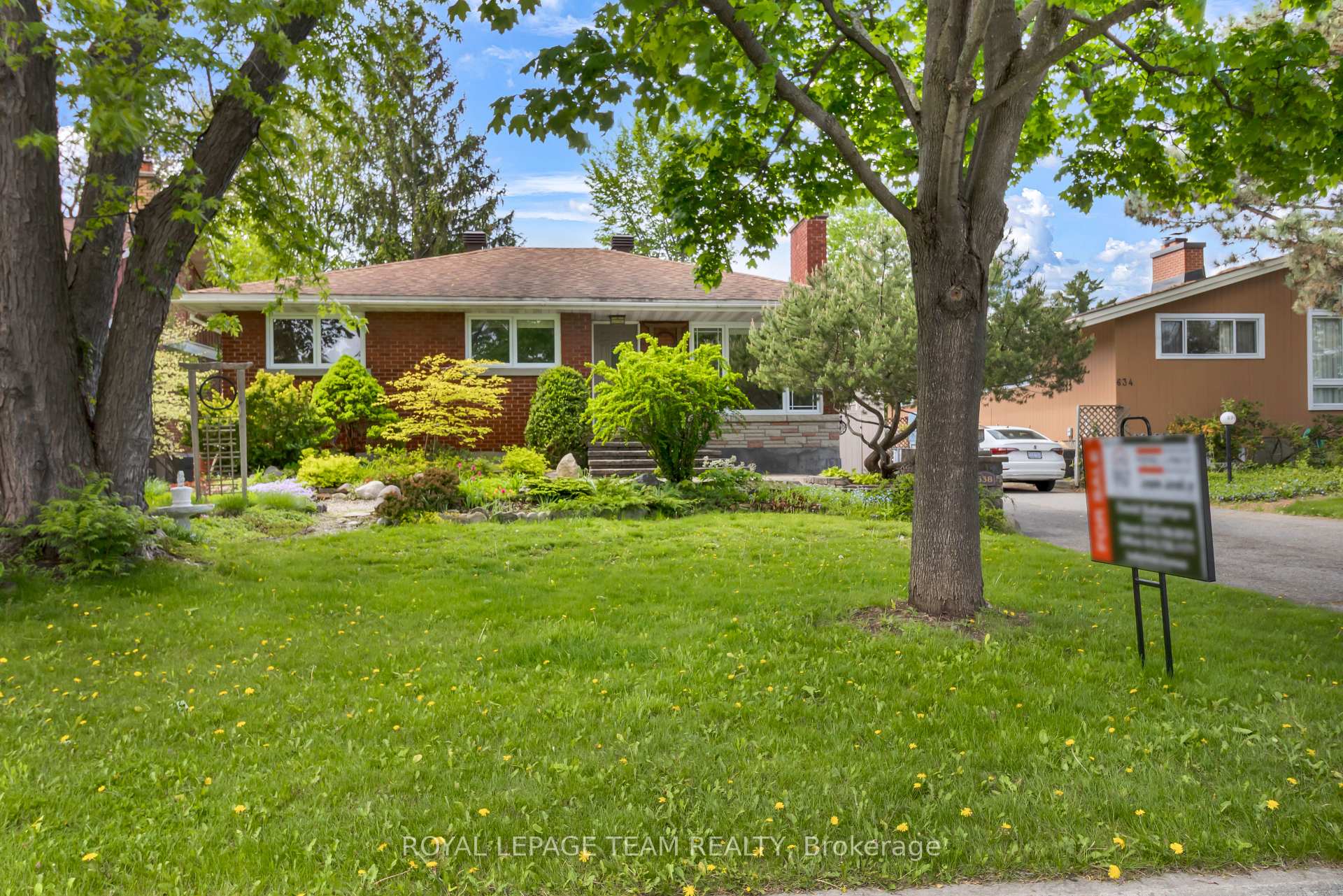 Photo 2 of 638 Coronation Avenue, Ottawa, Riverview Park — HOMEH