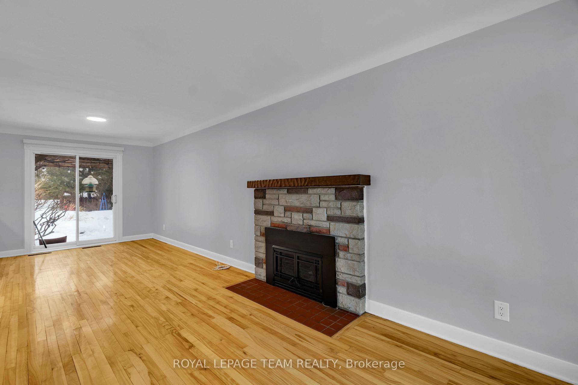 Photo 10 of 638 Coronation Avenue, Ottawa, Riverview Park — HOMEH