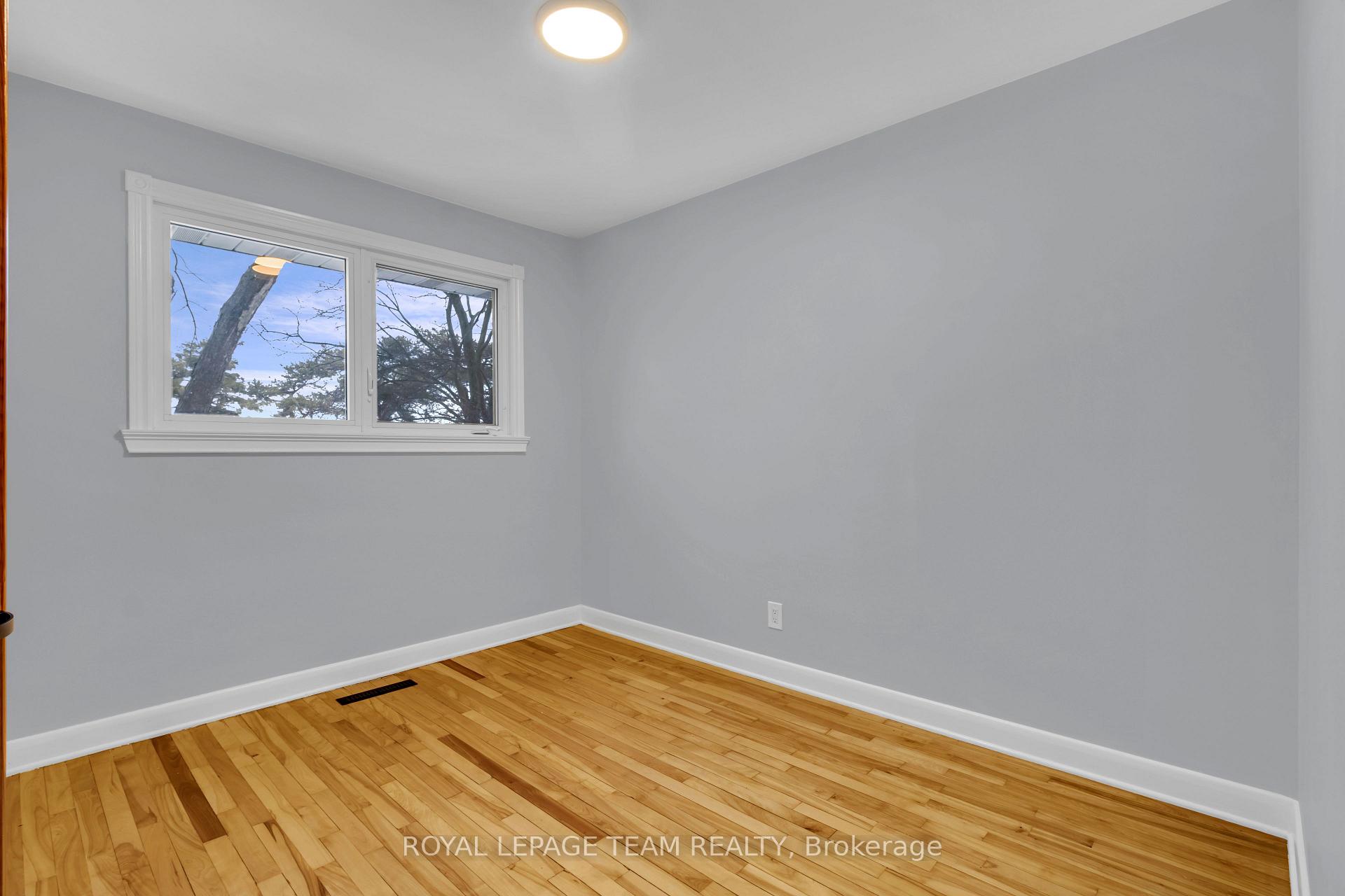 Photo 21 of 638 Coronation Avenue, Ottawa, Riverview Park — HOMEH