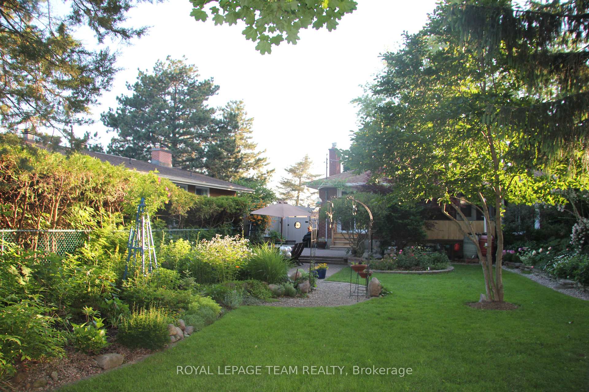 Photo 35 of 638 Coronation Avenue, Ottawa, Riverview Park — HOMEH