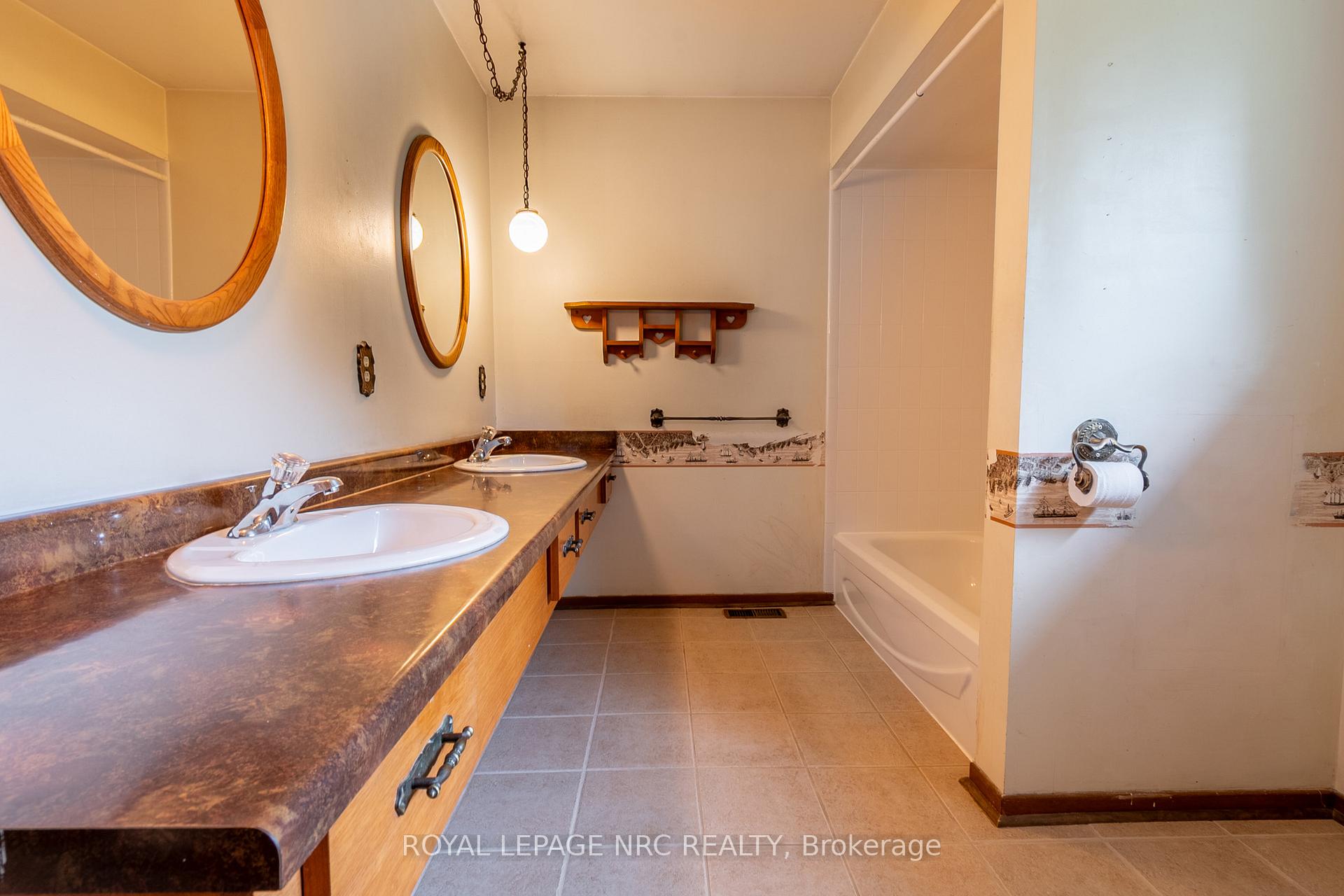 Photo 26 of 11680 Burnaby Road, Wainfleet, Marshville/Winger — HOMEH