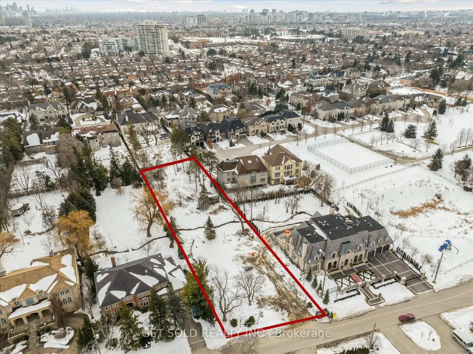 Photo 4 of 139 Thornridge Drive, Vaughan, Crestwood-Springfarm-Yorkhill — HOMEH
