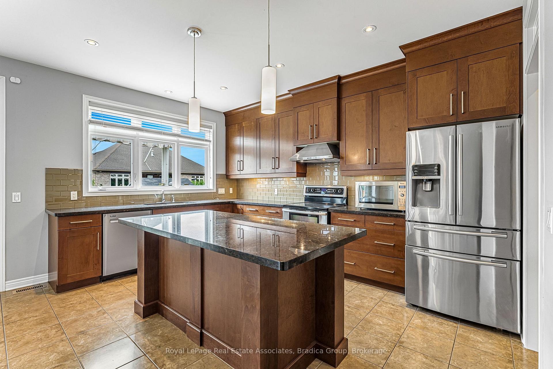 Photo 7 of 17 Trailwood Drive, Welland, Coyle Creek — HOMEH