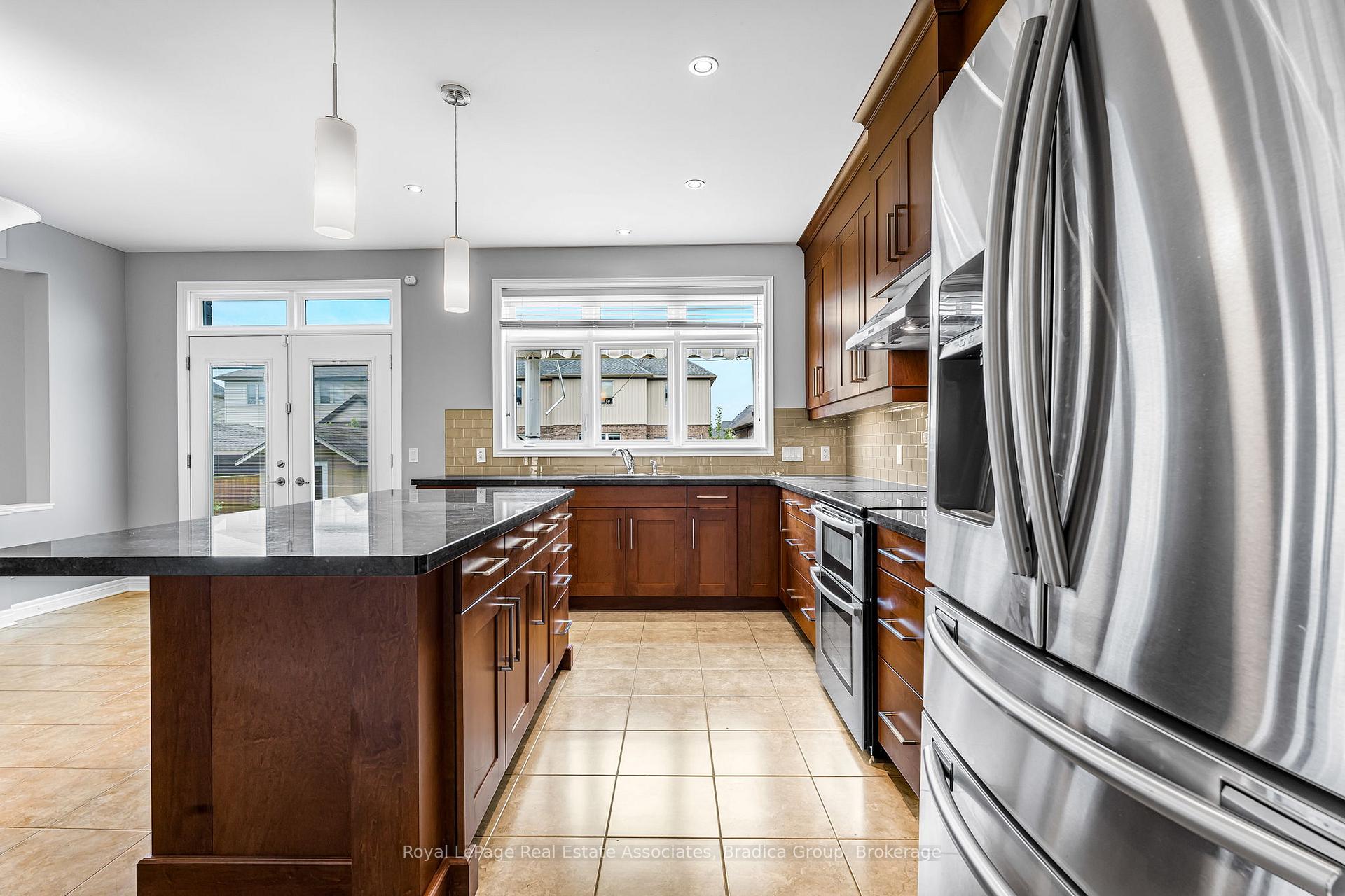 Photo 8 of 17 Trailwood Drive, Welland, Coyle Creek — HOMEH