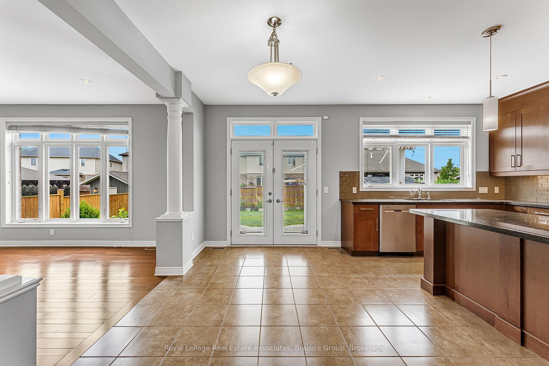 Photo 11 of 17 Trailwood Drive, Welland, Coyle Creek — HOMEH