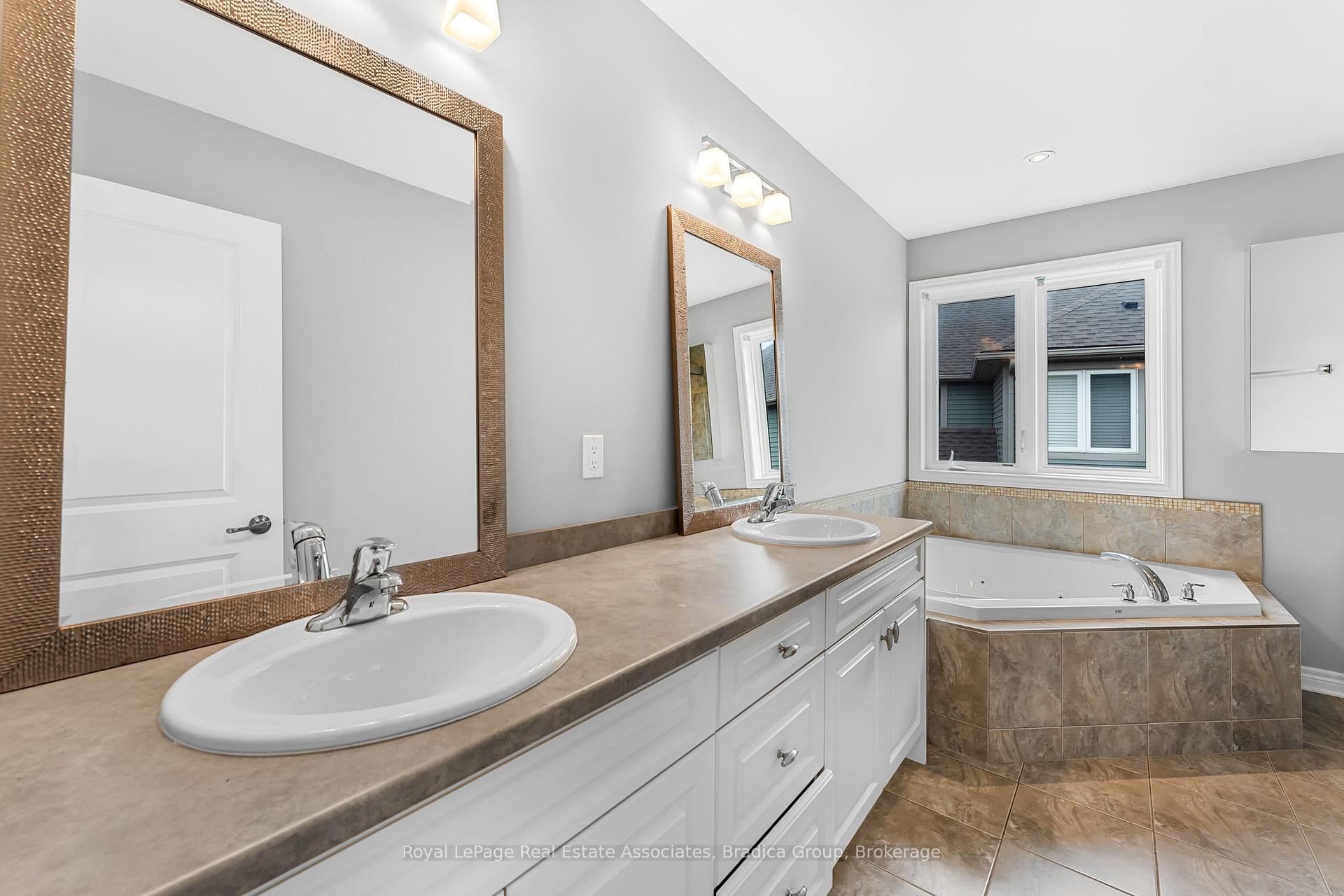 Photo 23 of 17 Trailwood Drive, Welland, Coyle Creek — HOMEH