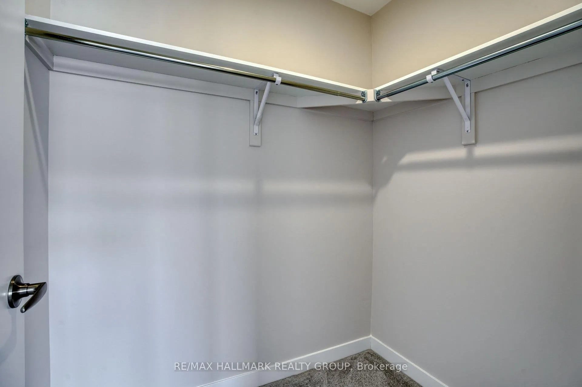 Photo 22 of 30 Focality Crescent, Ottawa, Barrhaven - Half Moon Bay — HOMEH