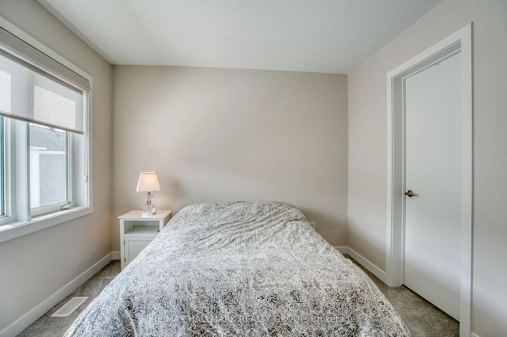 Photo 25 of 30 Focality Crescent, Ottawa, Barrhaven - Half Moon Bay — HOMEH